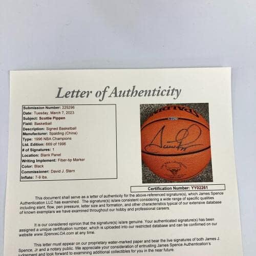 Scottie Pippen İmzaladı 1996 Bulls Spalding Resmi NBA Oyunu Basketbol UDA ve JSA İmzalı Basketbollar