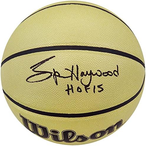 Spencer Haywood, HOF'15 İmzalı Basketbol Toplarıyla Wilson Gold İç/Dış Mekan NBA Basketbolunu İmzaladı